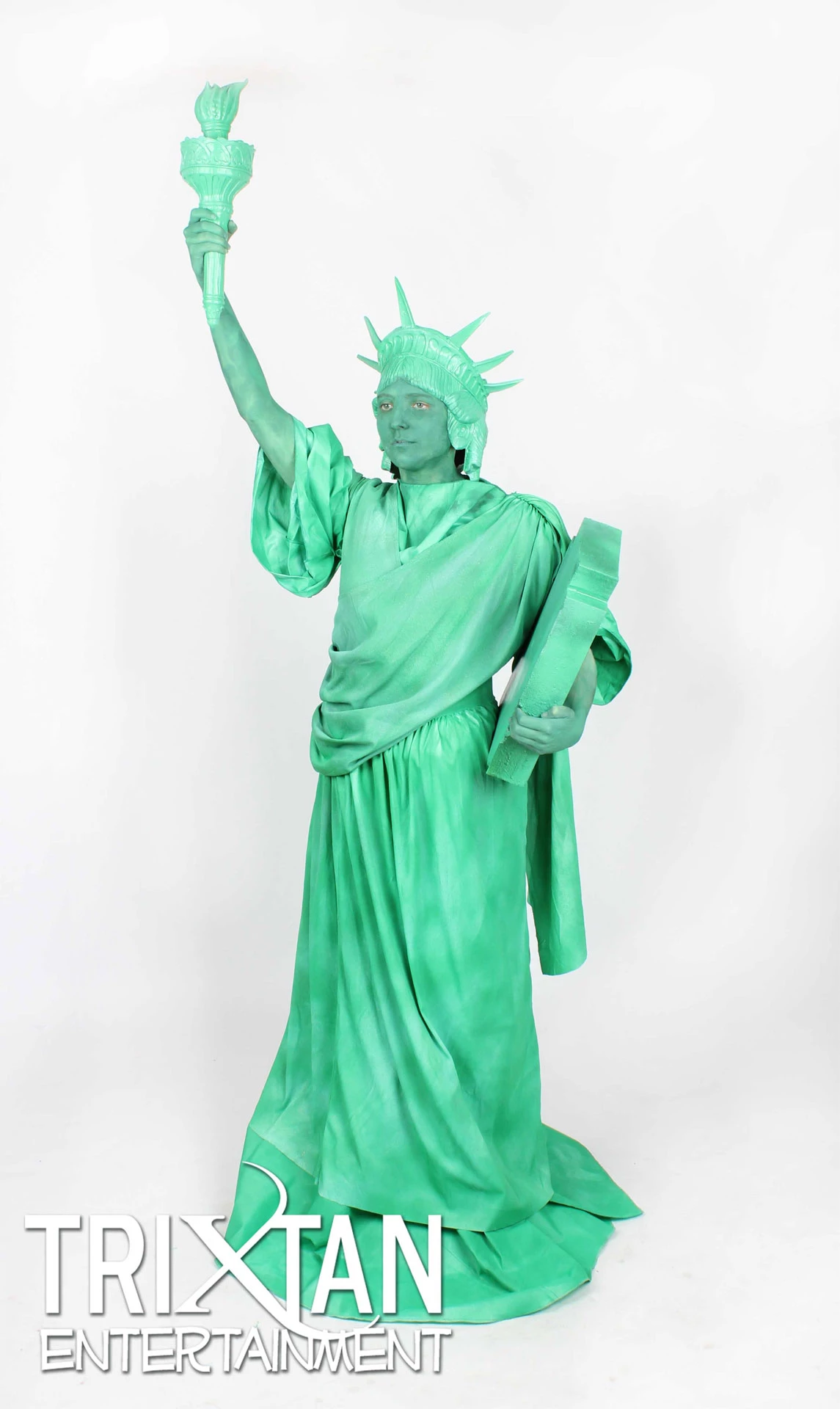 living statue lady liberty